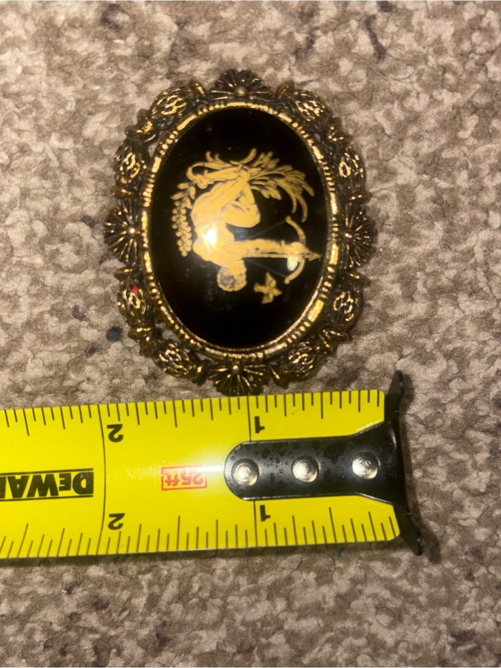 Gold tone, Sagittarius, zodiac oval brooch/pendant - Picture 5 of 6